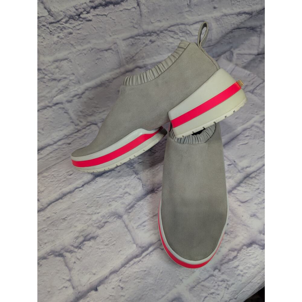 Stuart weitzman sw-612 sneaker size 8 Dove gray $295